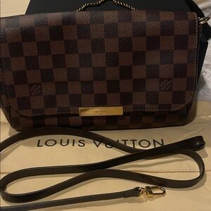 Louis Vuitton Favorite MM Damier Checkered Crossbody Bag